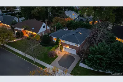 7 Judith Street, Plainview, NY 11803 - Photo 38