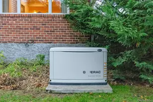 7 Judith St, Plainview, NY 11803 - Photo 36