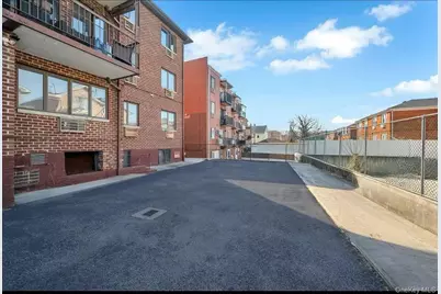 46-12 161 Street #1D, Flushing, NY 11358 - Photo 2