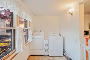 51 Cedar Ave, Patchogue, NY 11772 - Photo 14