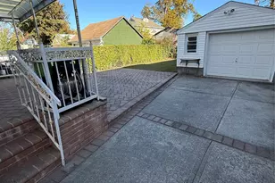 136-29 220th Pl 220th Pl, Springfield Gardens, NY 11413 - Photo 8