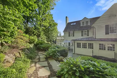 86 Pondfield Road W, Bronxville, NY 10708 - Photo 28