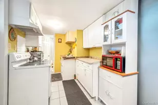 22 Hospital Rd, Patchogue, NY 11772 - Photo 22