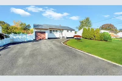 22 Hospital Road, Patchogue, NY 11772 - Photo 2