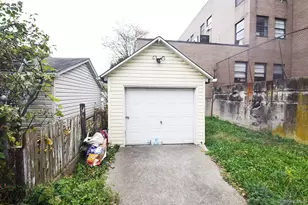 164-14 81st Ave, Jamaica, NY 11432 - Photo 24