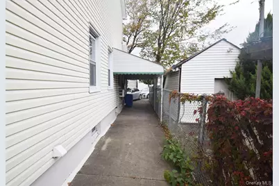 16414 81st Avenue, Jamaica, NY 11432 - Photo 26