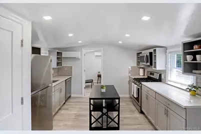 108 Sheridan Avenue #2, Hewlett, NY 11557 - Photo 4