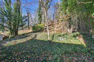 1613 Northern Blvd, Roslyn, NY 11576 - Photo 18