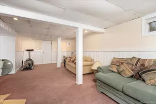 146 Caroline Ave, Garden City South, NY 11530 - Photo 16