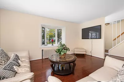 146 Caroline Avenue, Garden City South, NY 11530 - Photo 6