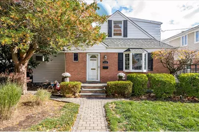 146 Caroline Avenue, Garden City South, NY 11530 - Photo 4