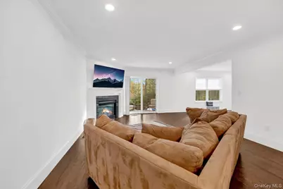 46 Columbus Avenue, Valhalla, NY 10595 - Photo 10