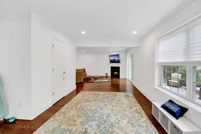 46 Columbus Avenue, Valhalla, NY 10595 - Photo 14