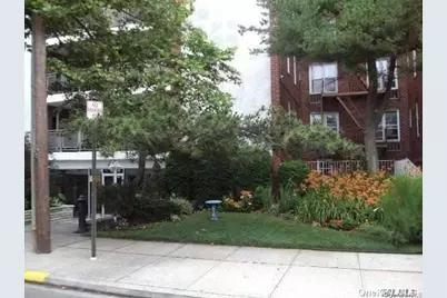 100 Brooklyn Avenue #3S, Freeport, NY 11520 - Photo 1