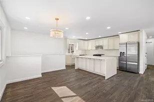 20 Briarwood Ln, Plainview, NY 11803 - Photo 24