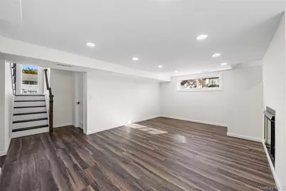 20 Briarwood Lane, Plainview, NY 11803 - Photo 32