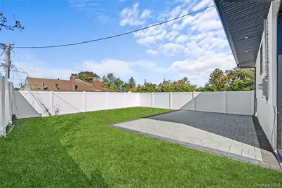 20 Briarwood Lane, Plainview, NY 11803 - Photo 34