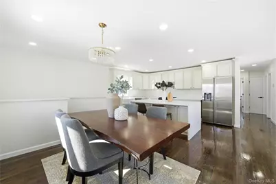 20 Briarwood Lane, Plainview, NY 11803 - Photo 6