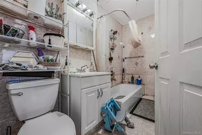 17715 Troutville Road, Jamaica, NY 11434 - Photo 16