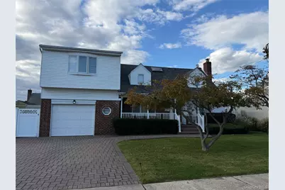 198 Guildford Court, West Hempstead, NY 11552 - Photo 2