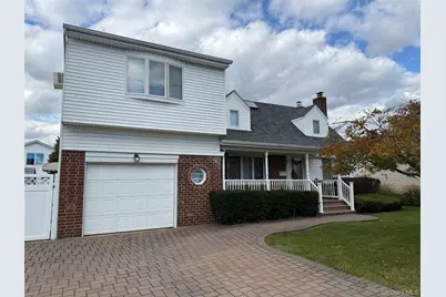 198 Guildford Court, West Hempstead, NY 11552 - Photo 1