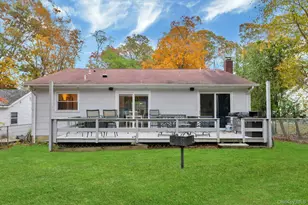 210 3rd St, Laurel, NY 11948 - Photo 16