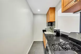 101 Lincoln Ave, Mineola, NY 11501 - Photo 8
