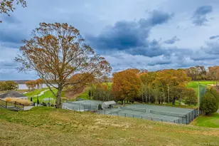 18 Golf Club Rd, Saint James, NY 11780 - Photo 42