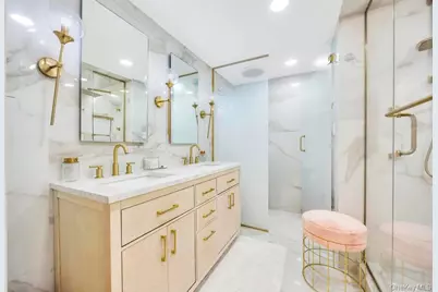 37 Fiesta Drive, Centereach, NY 11720 - Photo 32