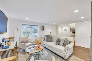 37 Fiesta Dr, Centereach, NY 11720 - Photo 8