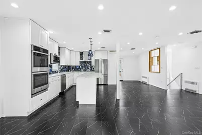 740 Eagle Drive, Valley Stream, NY 11581 - Photo 4