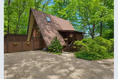 101 Longfellow Lane, Port Jefferson, NY 11777 - Photo 2