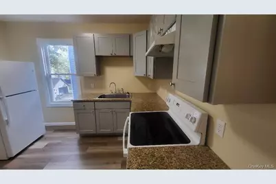 19 Hoffman Ave., Apt 2, Poughkeepsie, NY 12603 - Photo 4