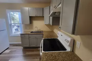 19 Hoffman Ave, Poughkeepsie, NY 12603 - Photo 4