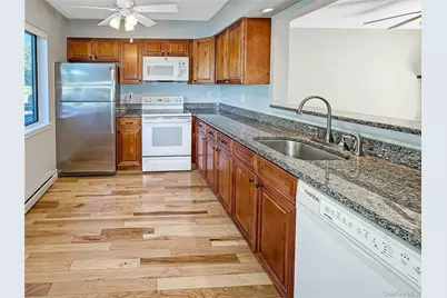 1206 Chelsea Cove S, Hopewell Junction, NY 12533 - Photo 2