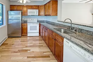 1206 Chelsea Cove S, Hopewell Junction, NY 12533 - Photo 2