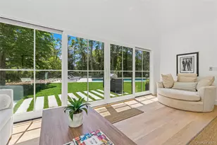 16 Walker Ct, East Quogue, NY 11942 - Photo 6