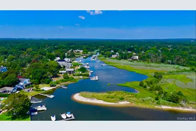 16 Walker Court, East Quogue, NY 11942 - Photo 4