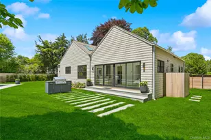 16 Walker Ct, East Quogue, NY 11942 - Photo 10