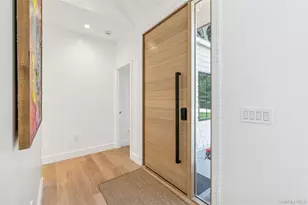 16 Walker Ct, East Quogue, NY 11942 - Photo 12