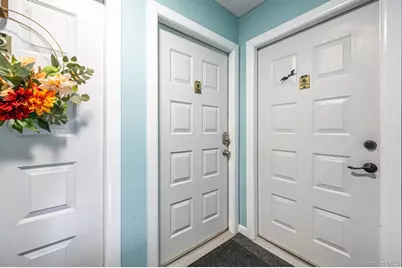 111 Fairharbor Drive #111, Patchogue, NY 11772 - Photo 4