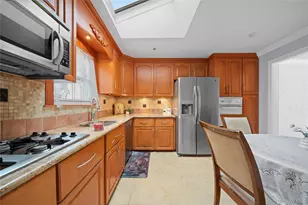 30 Angevine Ave, Hempstead, NY 11550 - Photo 16