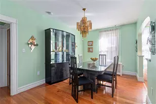 30-05 48th St, Astoria, NY 11103 - Photo 4