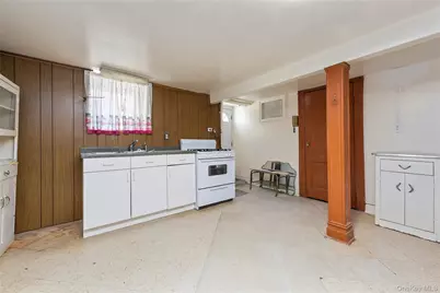 3005 48th Street, Astoria, NY 11103 - Photo 16