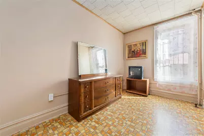 3005 48th Street, Astoria, NY 11103 - Photo 8