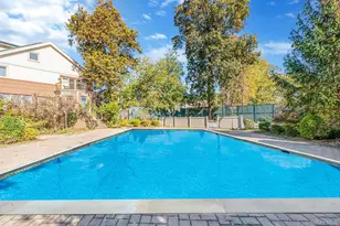 199-22 Keno Ave, Hollis, NY 11423 - Photo 24