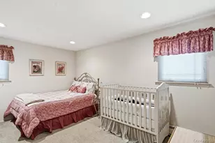 3 Aron Dr, Woodbury, NY 11797 - Photo 32