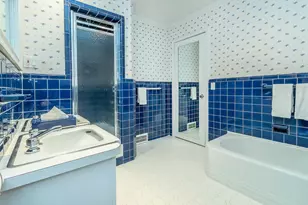 38 Wensley Dr, Great Neck, NY 11021 - Photo 26