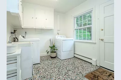 38 Wensley Drive, Great Neck, NY 11021 - Photo 16