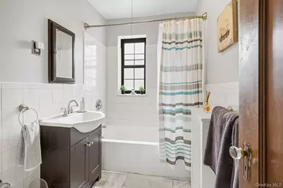 23 Old Mamaroneck Rd #3L, White Plains, NY 10605 - Photo 8